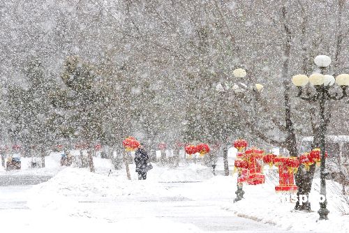 人工降雪技术的最新进展与广阔应用前景